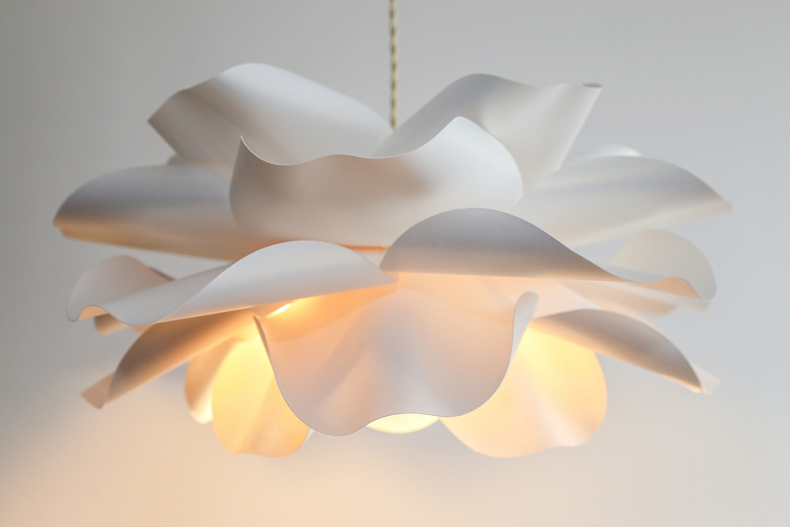 Boohoo flower white pendant lamp